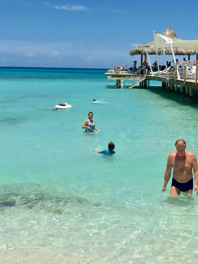 Sunny Day @Cadaquescaribe Bayahibe Dominicus Apartman La Fragata